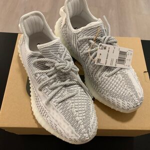Mens Yeezy Boost 350 V2
